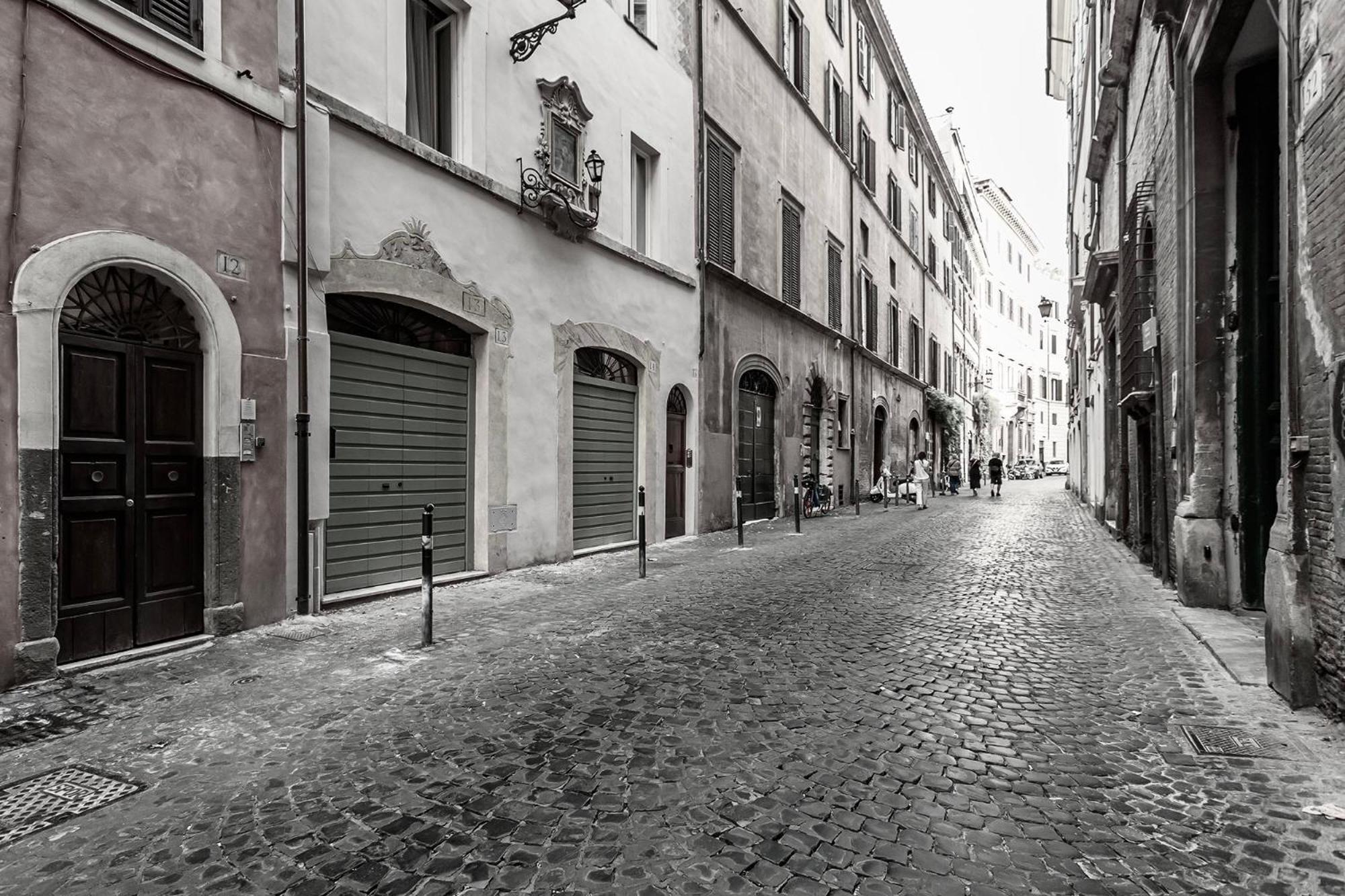 Old Monserrato In Campo De' Fiori Roma Exterior foto